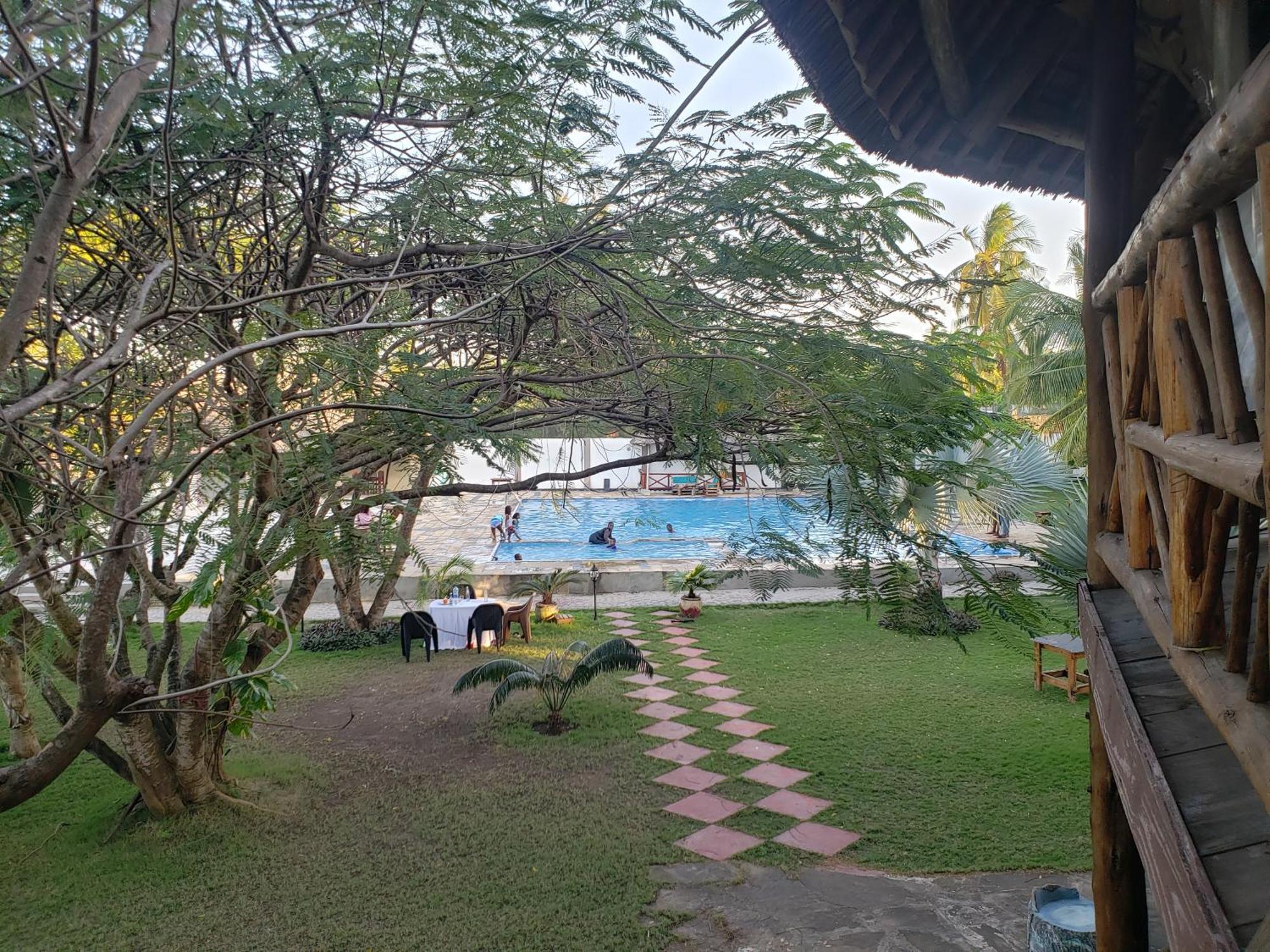 Kwa Mama Village Beach Resort Νταρ ες Σαλάμ Εξωτερικό φωτογραφία